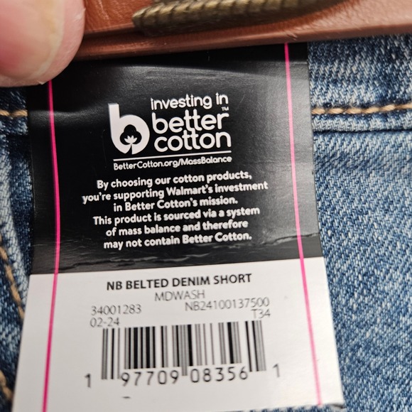 No Boundaries Belted Denim Shorts Distressed Frayed Hem MD Wash Size 15 - Picture 3 of 6